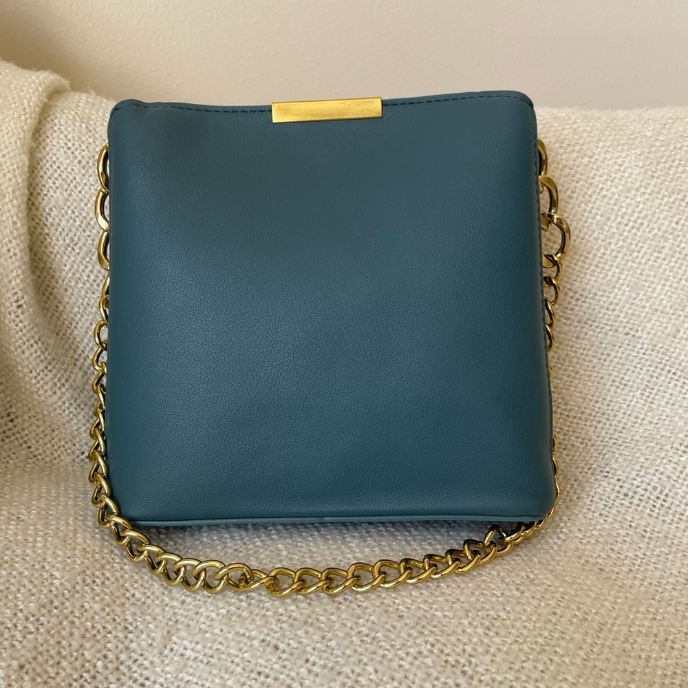 Teal turquoise blue green vegan faux leather brass chain shoulder bag NWOT Mint